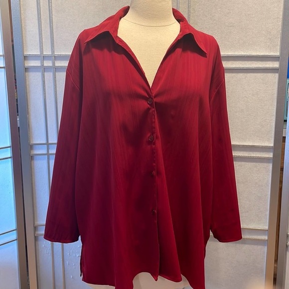 Red V-Neck button down the front blouse with 3/4 sleeves Size 2X - Picture 1 of 6